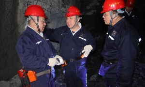 張秉德到鳥山礦調(diào)研檢查工作