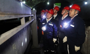 張秉德到峻德礦調(diào)研檢查工作